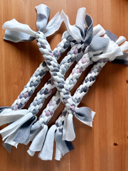 Fleecebringsel grau-weiss-rosa